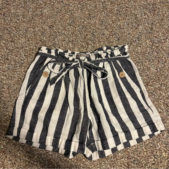 Striped Paperbag Shorts - Picture 3 of 3